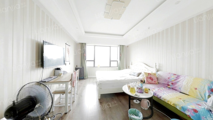 溪岸艺墅二手房实景图