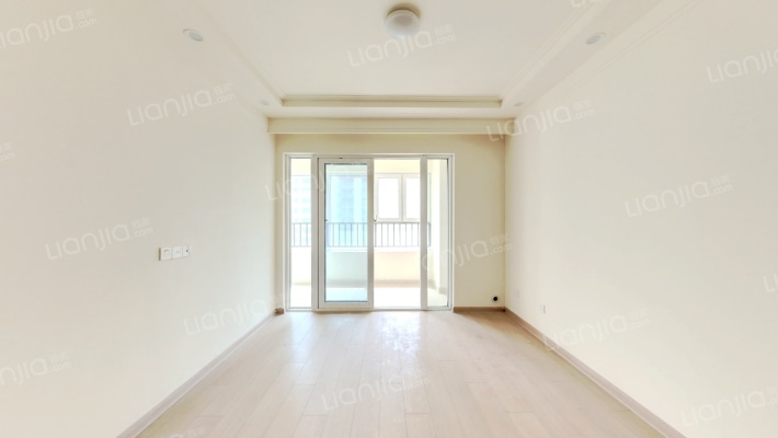 绿地柏仕公馆二手房实景图