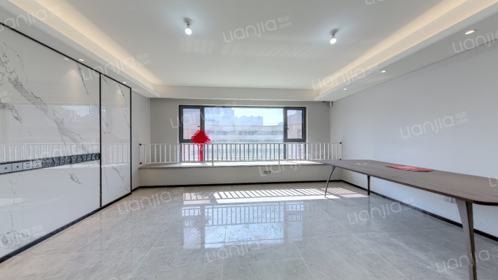 保利天悦悦峰二手房实景图