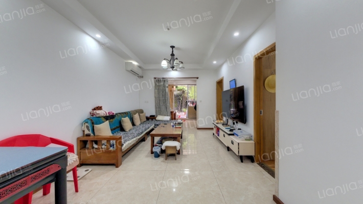 学府大道69号依林雅筑二手房实景图