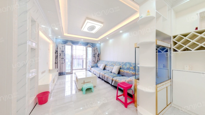 星河丹堤E区二手房实景图