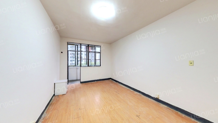 万航渡后路87号二手房实景图