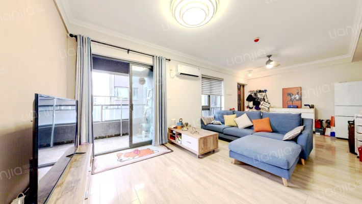 凯德世纪名邸东庭二手房实景图