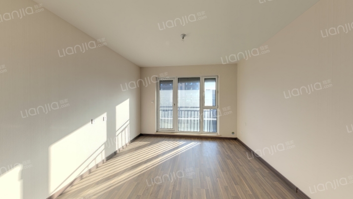 信达万科城二手房实景图