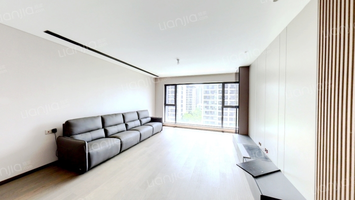 融创都会中心逸山二手房实景图