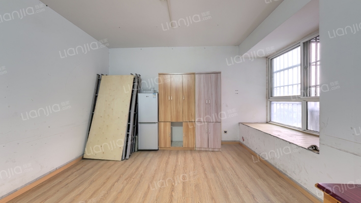 兴华苑B区二手房实景图