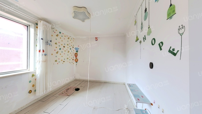 华南沃尔玛六和路二手房实景图