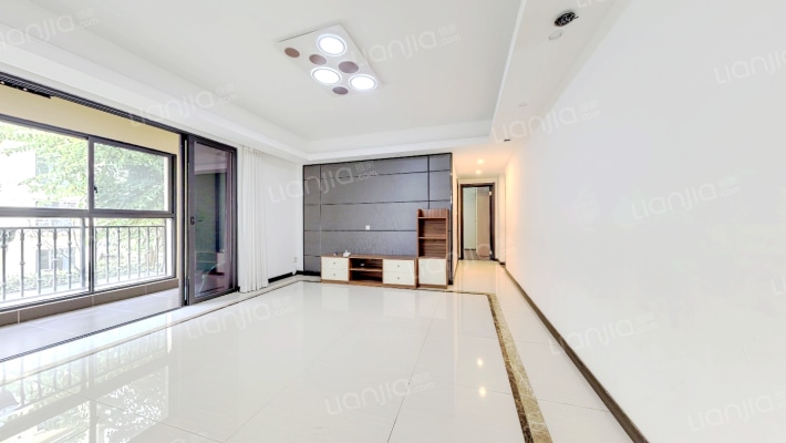 万科五龙山翡翠郡二手房实景图