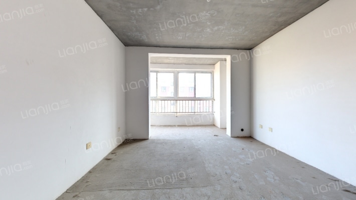 高山华府二手房实景图