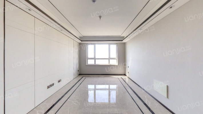 中海龙玺B区二手房实景图