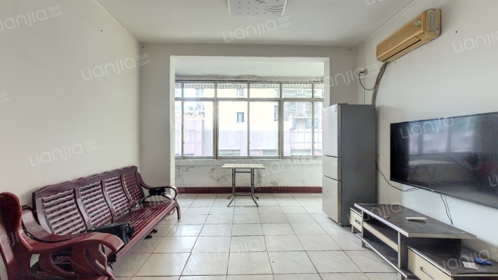 石新路二手房实景图