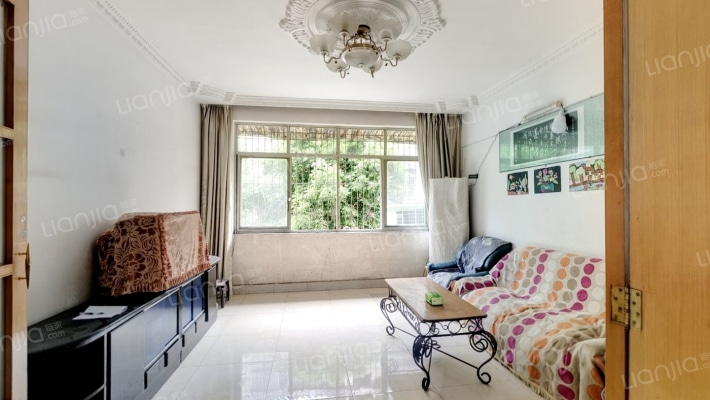 路桥公司宿舍二手房实景图