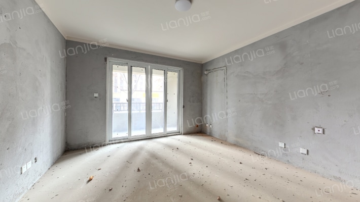 绿地香颂苑二手房实景图