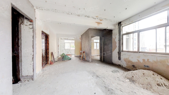 新侨联广场二手房实景图