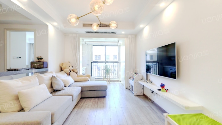 翡翠湾二期紫春庭二手房实景图