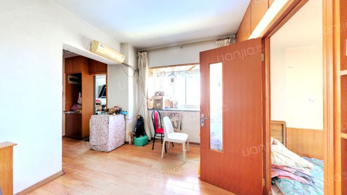 新世界公寓二手房实景图