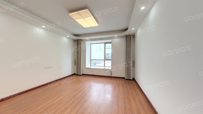 枫桦雅苑二手房实景图