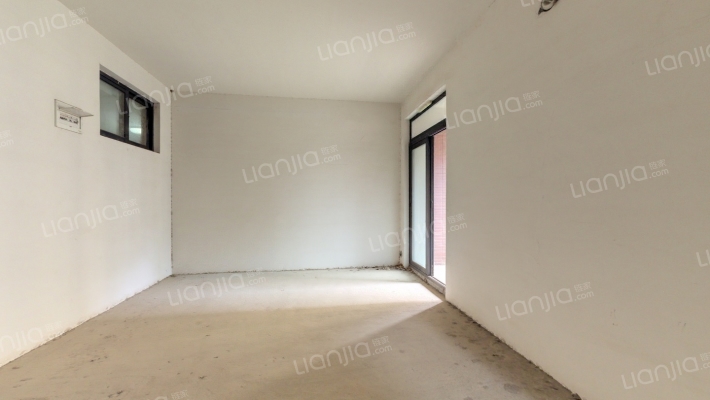 塞纳河畔二手房实景图