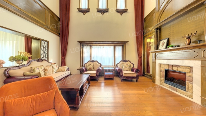 芭东小镇二手房实景图