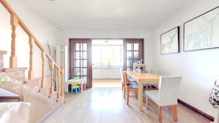 香江世纪园B组团8号楼二手房实景图