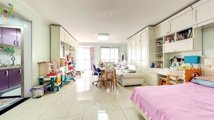 世界名园D区二手房实景图