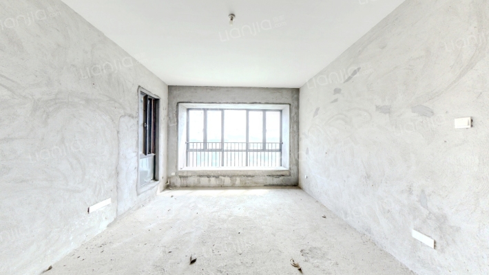 春晓悦居二手房实景图