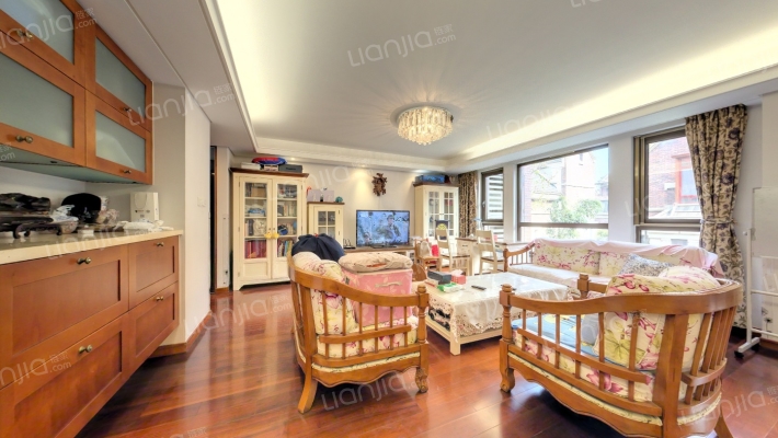 万科琥珀郡园二手房实景图