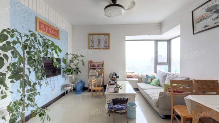 力宝前城二手房实景图