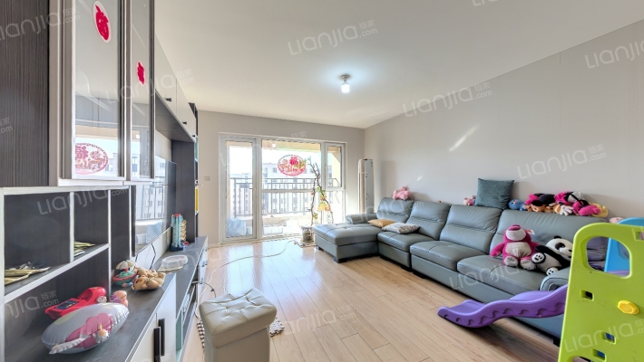 中旅万科城一期二手房实景图