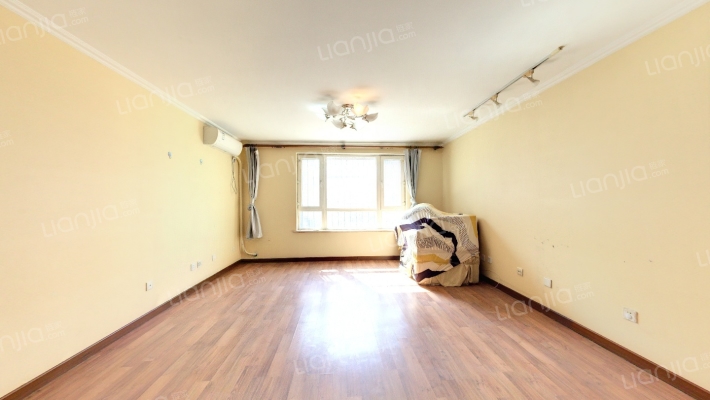 龙腾苑四区二手房实景图