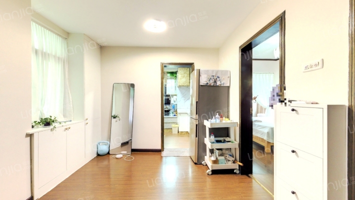 静安公寓二手房实景图