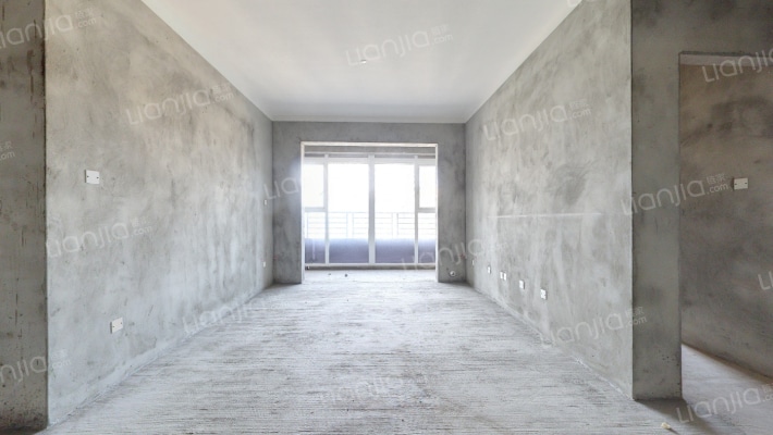 万峰城D区峰景里二手房实景图