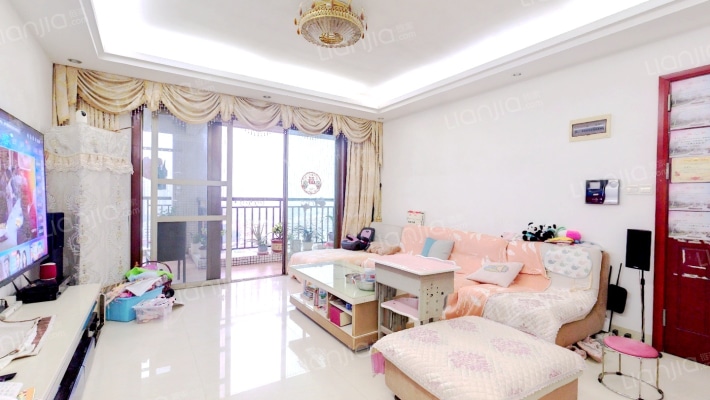 光耀荷兰堡二手房实景图