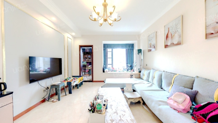 领馆逸品二手房实景图