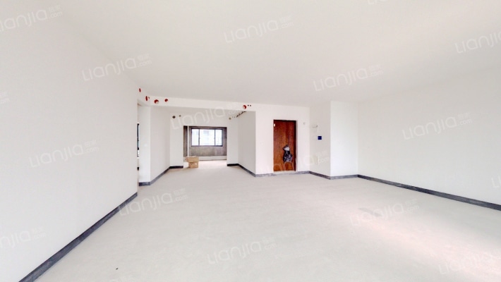 昱湖壹号萃峯二手房实景图