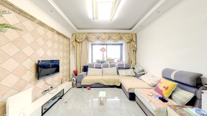 华晨雅庭二手房实景图