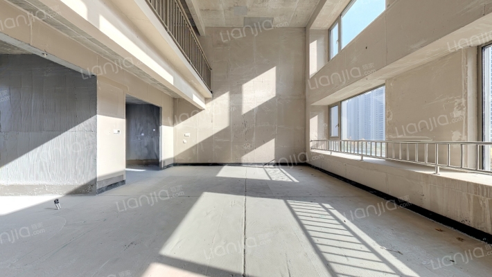 碧桂园央墅二手房实景图