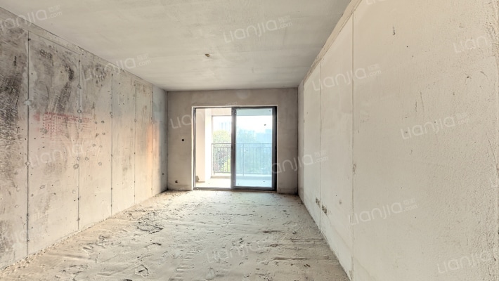 卓越伊景苑二手房实景图