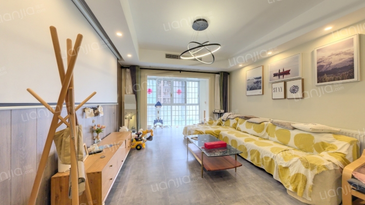 金财花园二手房实景图