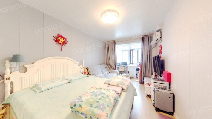 泰山里二手房实景图