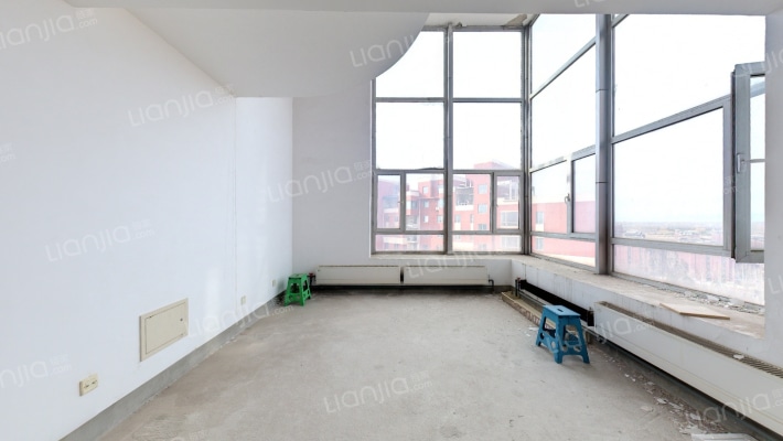 龙熙顺景丁区二手房实景图