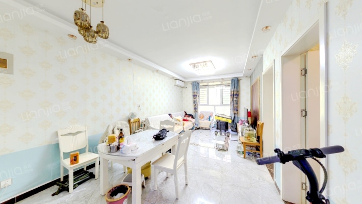 水岸华苑二手房实景图