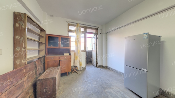 洒金桥122号院二手房实景图