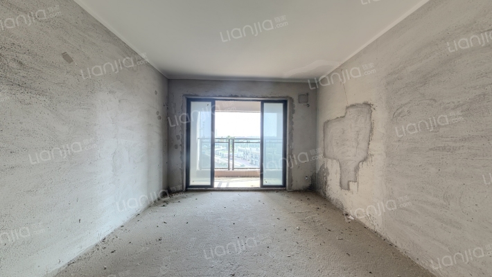 逸丰华庭二手房实景图