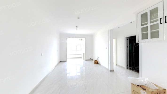 逸城山色二手房实景图