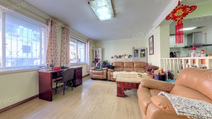 东方红花园二手房实景图