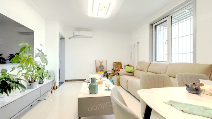 世茂维拉二手房实景图