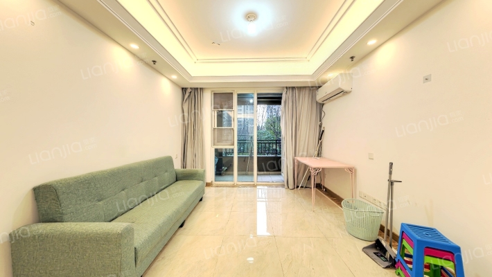 金地悦江时代芸湾区二手房实景图