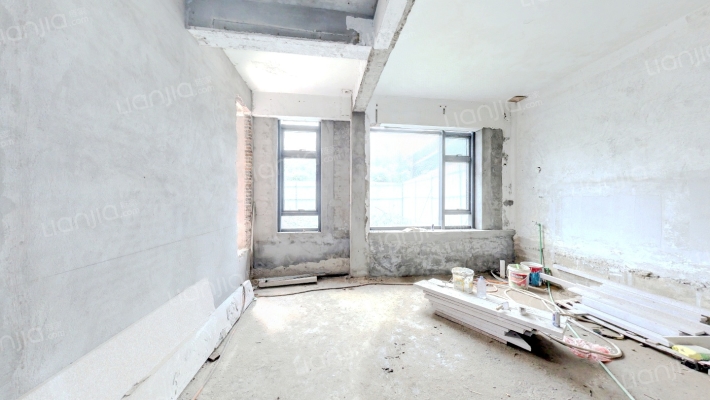 居住主题公园桂湖南郡二手房实景图