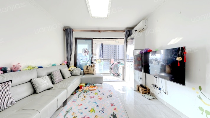 华盛峰荟名庭二手房实景图